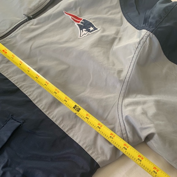 New England Patriots Reversible Jacket - Picture 6 of 7